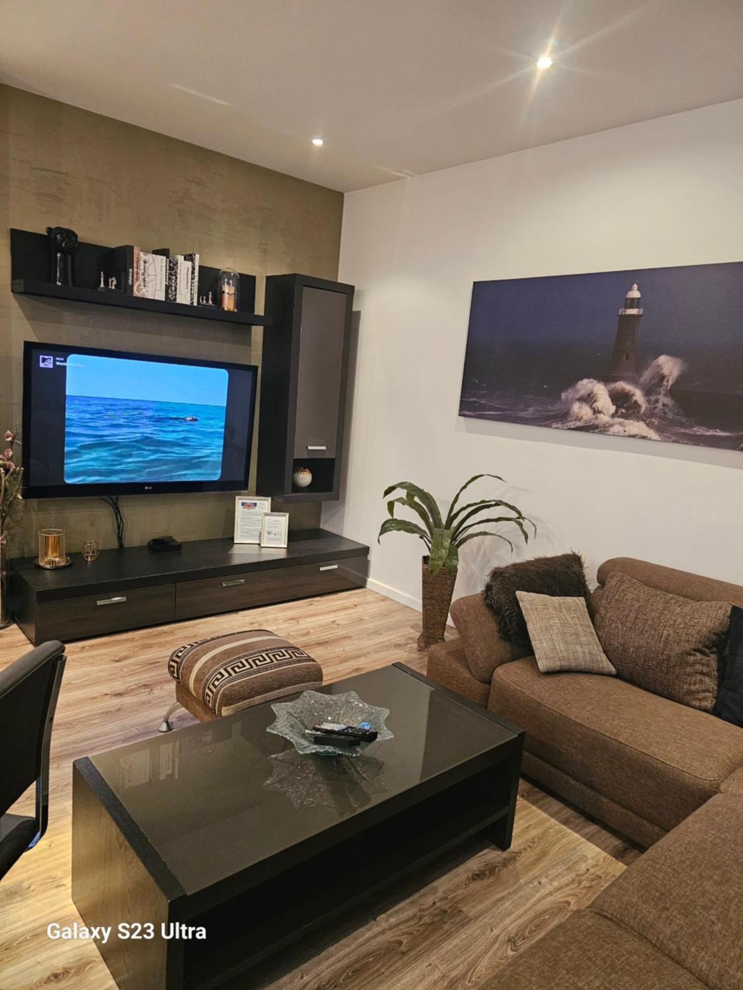 Modern 2 Bedroom Apartment In The City Centre Riga Dış mekan fotoğraf